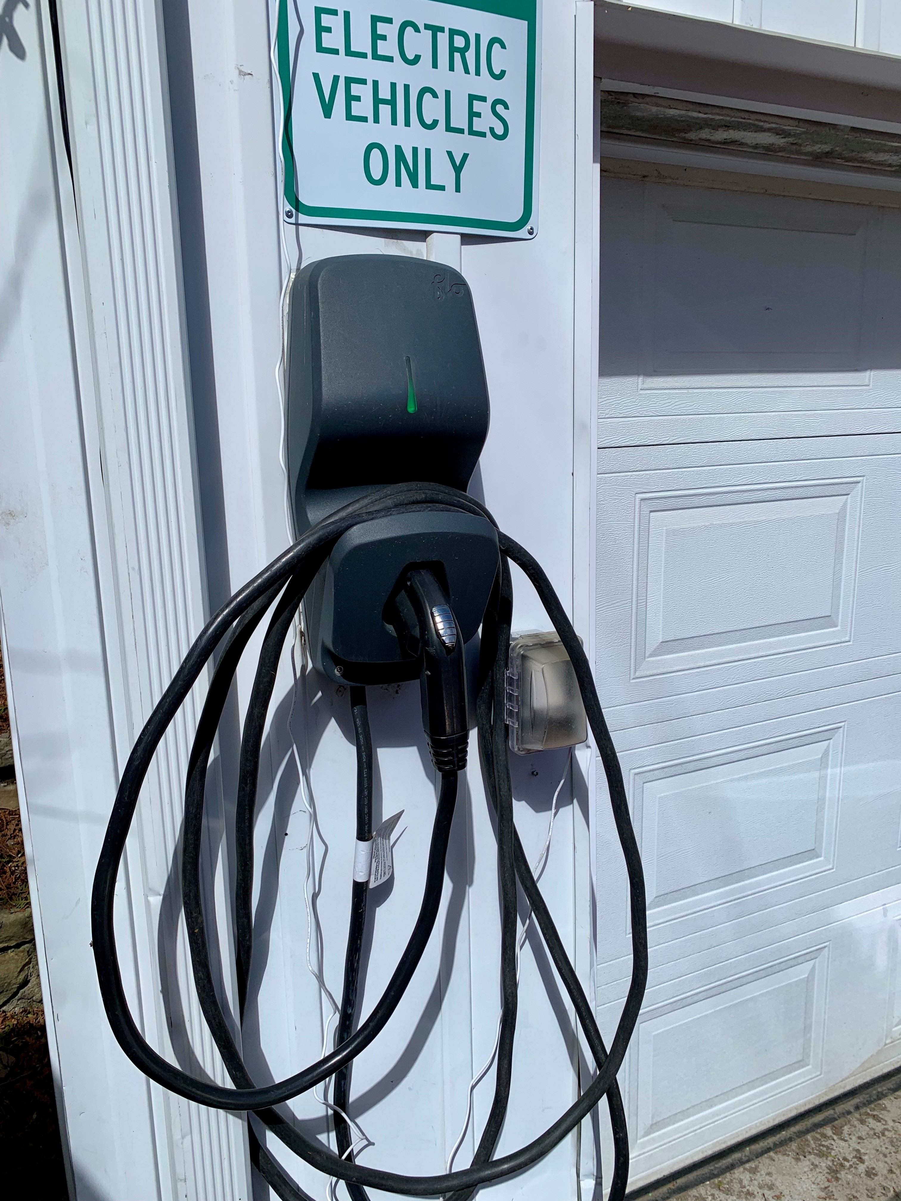 charger.jpg
