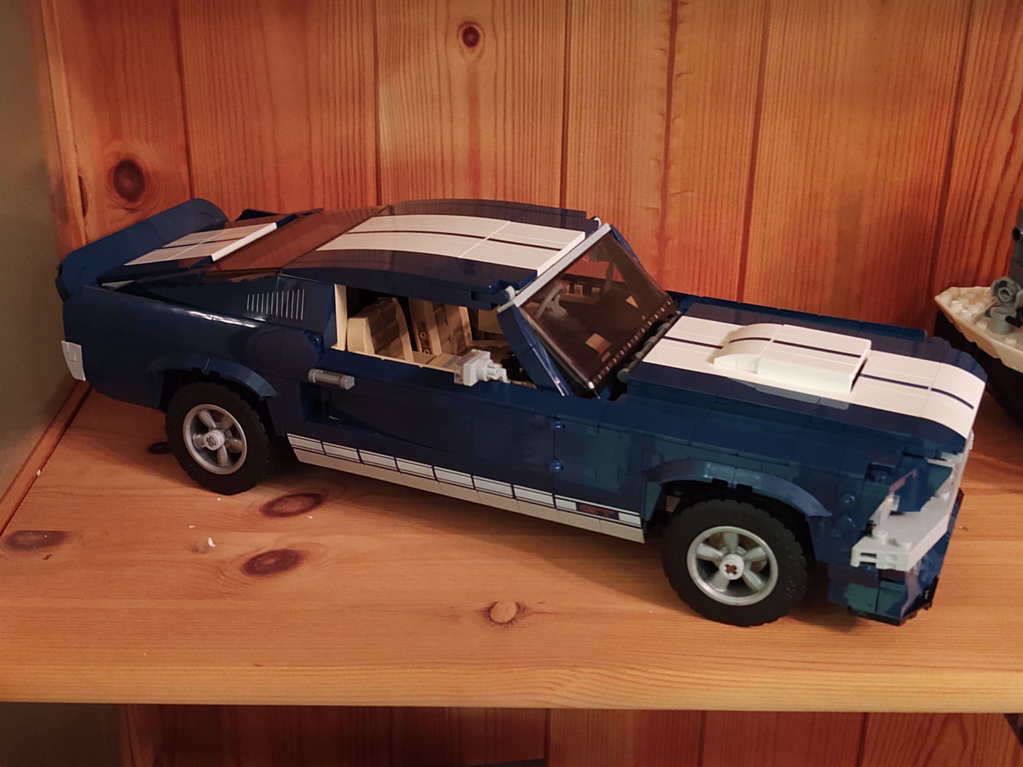 lego_ford_mustang_01.jpg