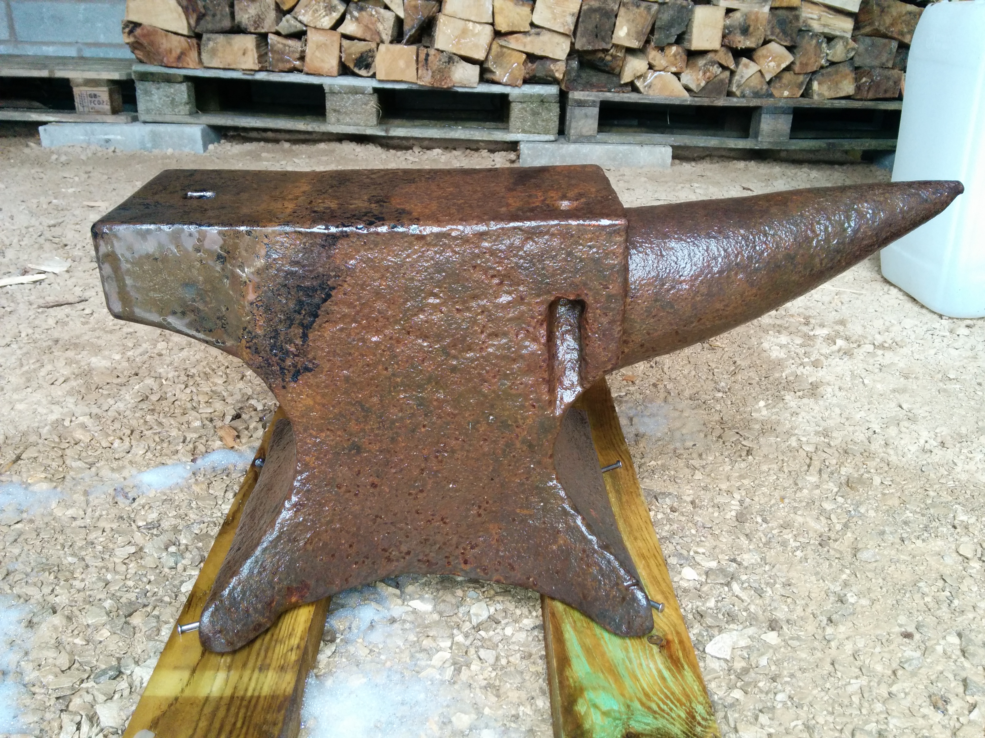 old anvil.jpg