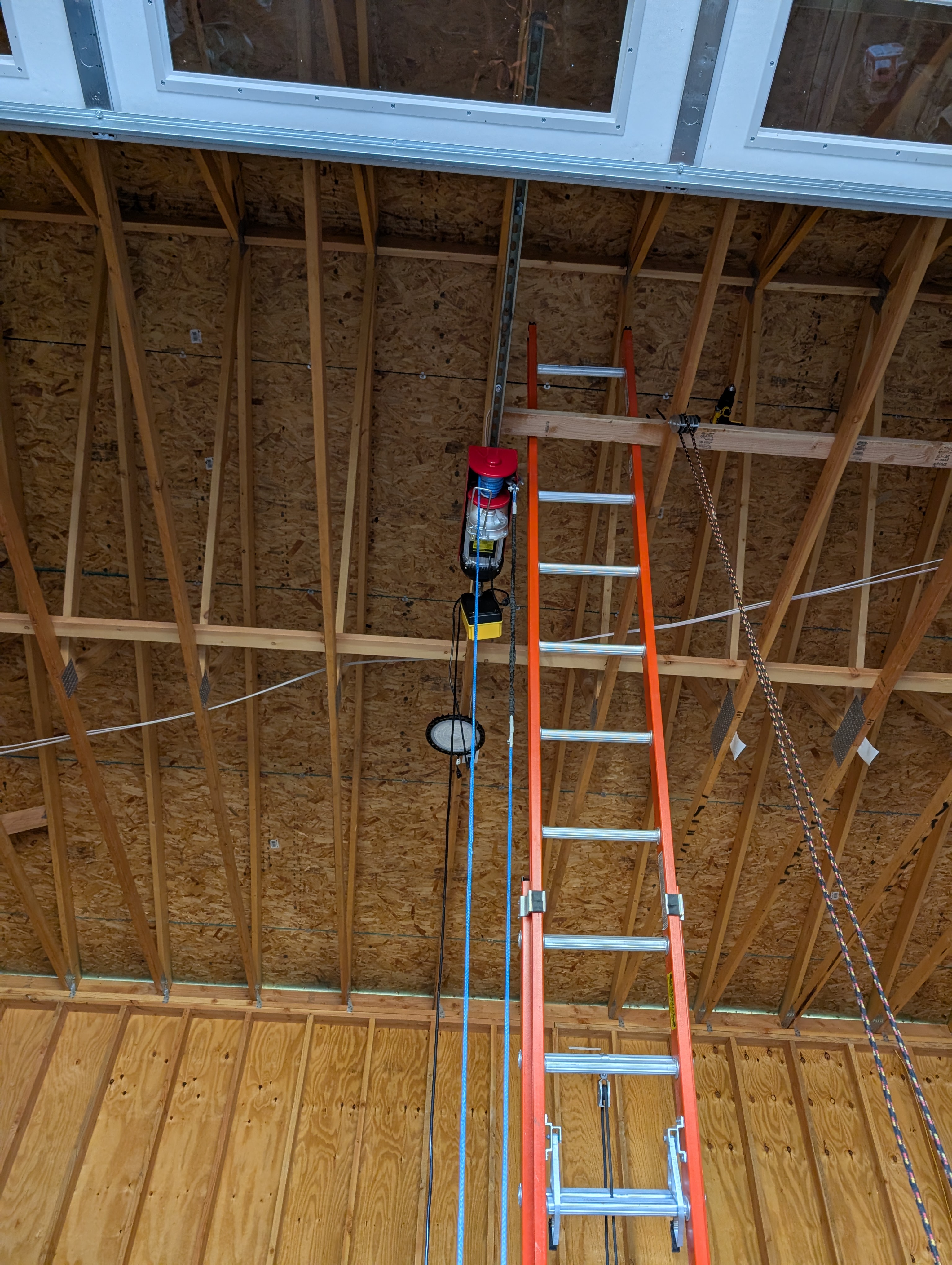 PXL_20250916_173313188.RAW-01.COVER.jpg