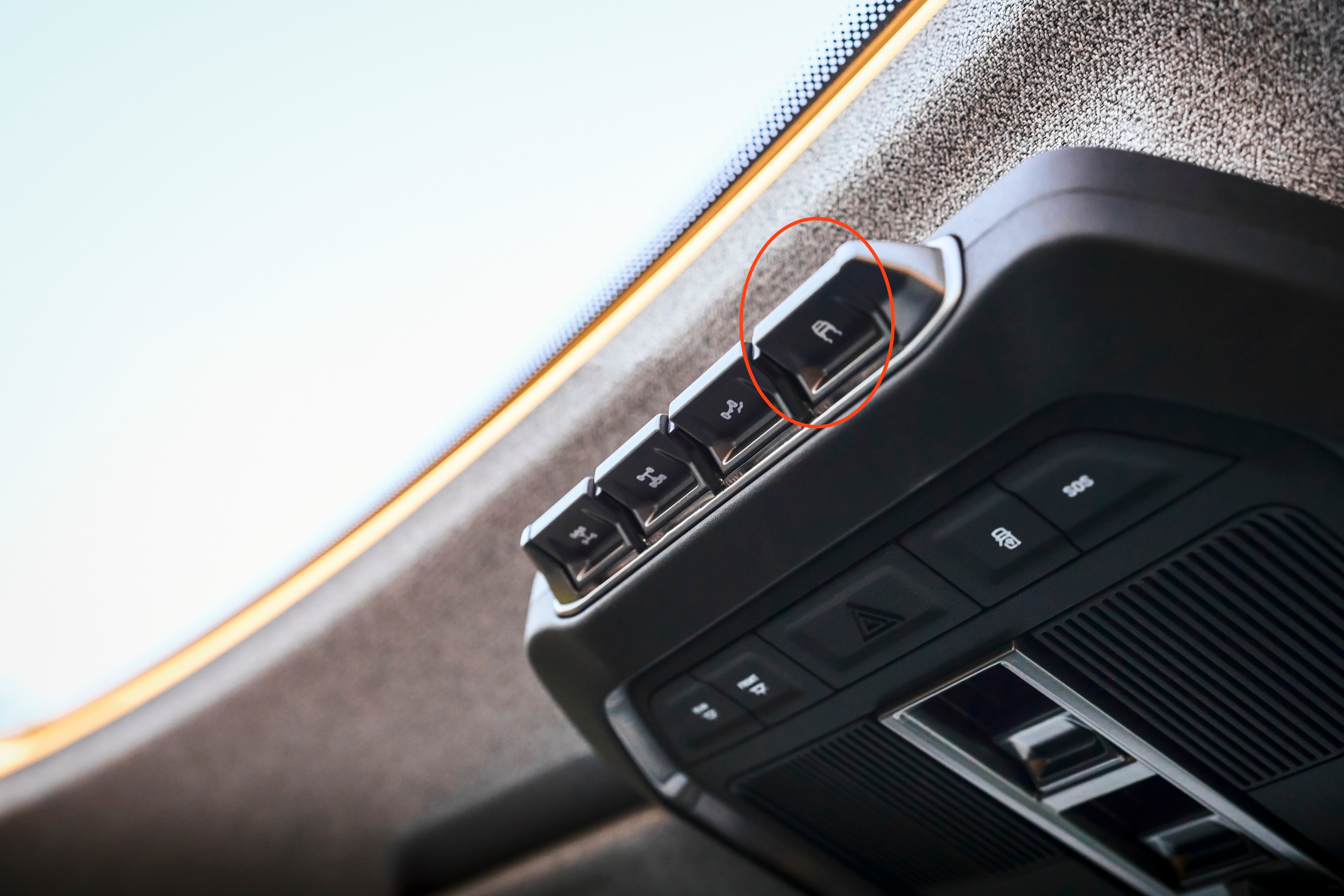 Sunroof open controller in terra truck interior.jpeg