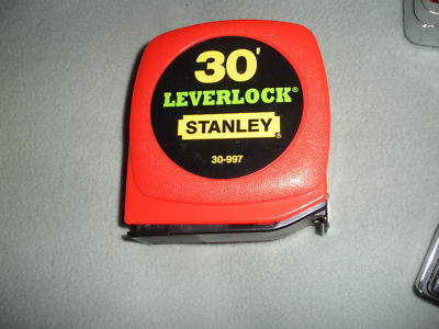 tape-measure-stanley-leverlock-red.jpg