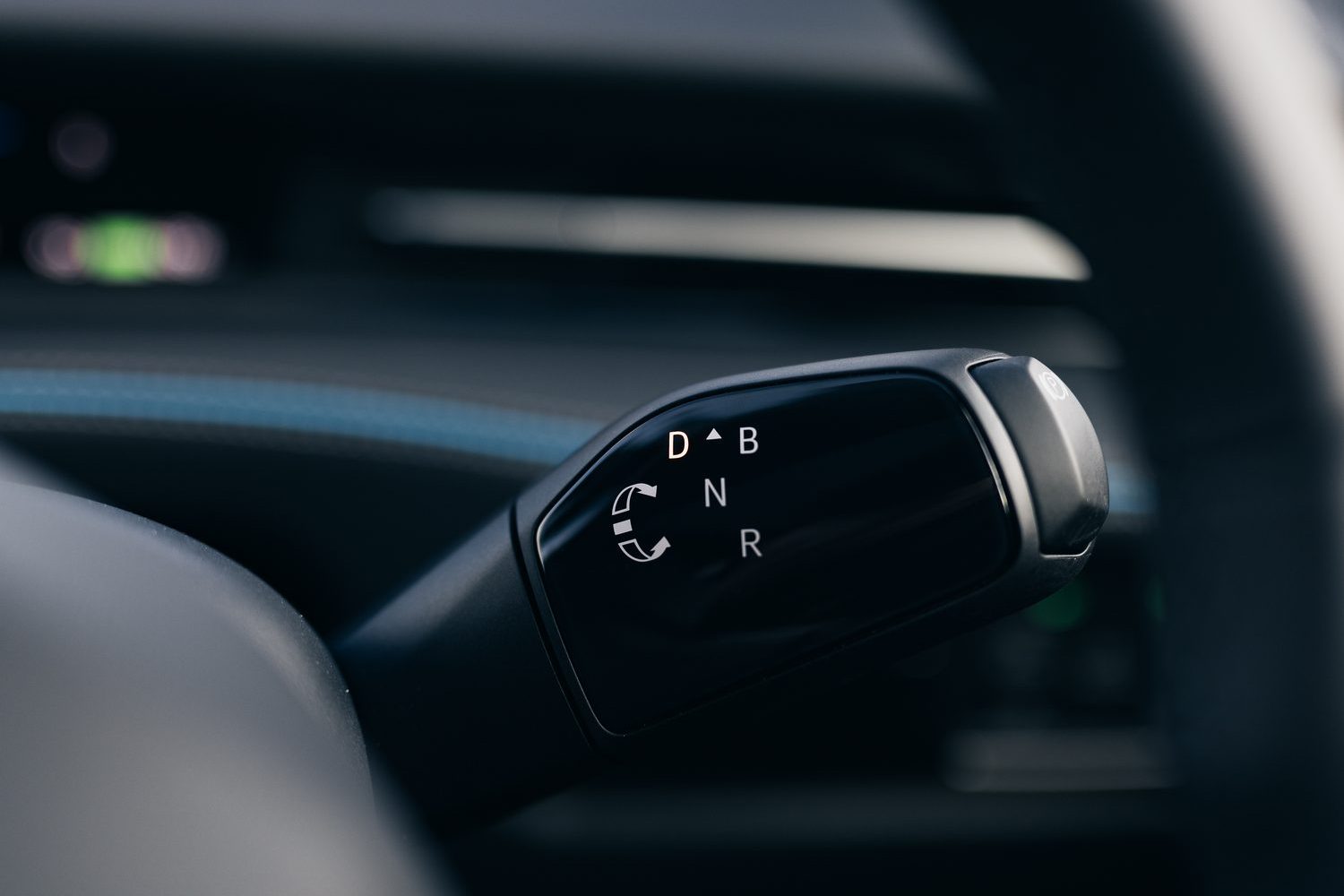 vw_id7_gear_selector.jpg