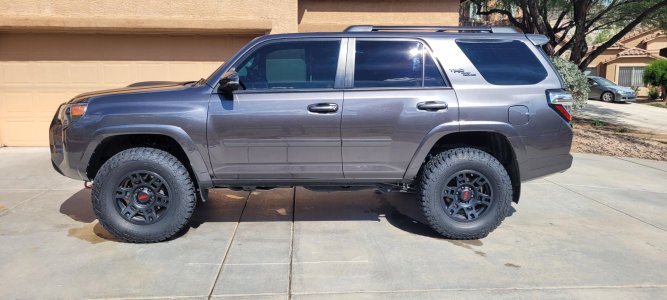 4Runner Side Lift .jpg