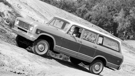 1974-international-harvester-d-100-travelall-1.jpg