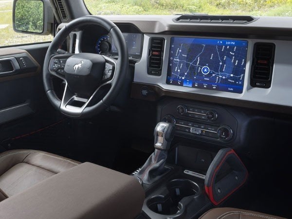 pmlUcNiRSKwAc8tfWX9w_2023-Ford-Bronco-Interior.jpg